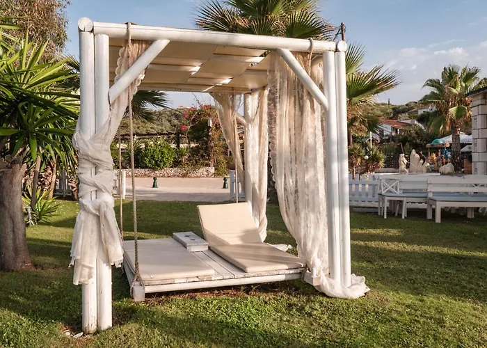 Sofia - Beachfront Άγιος Σπυρίδωνας